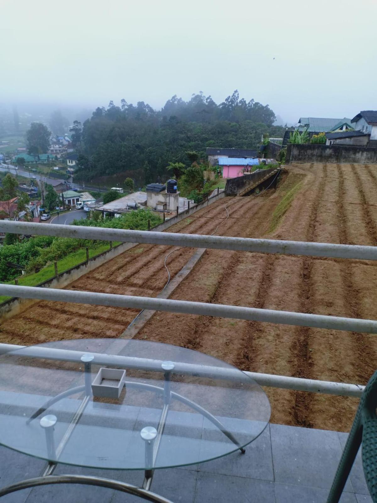 Blue Meadows Nuwaraeliya Hotel Nuwara Eliya Exterior photo