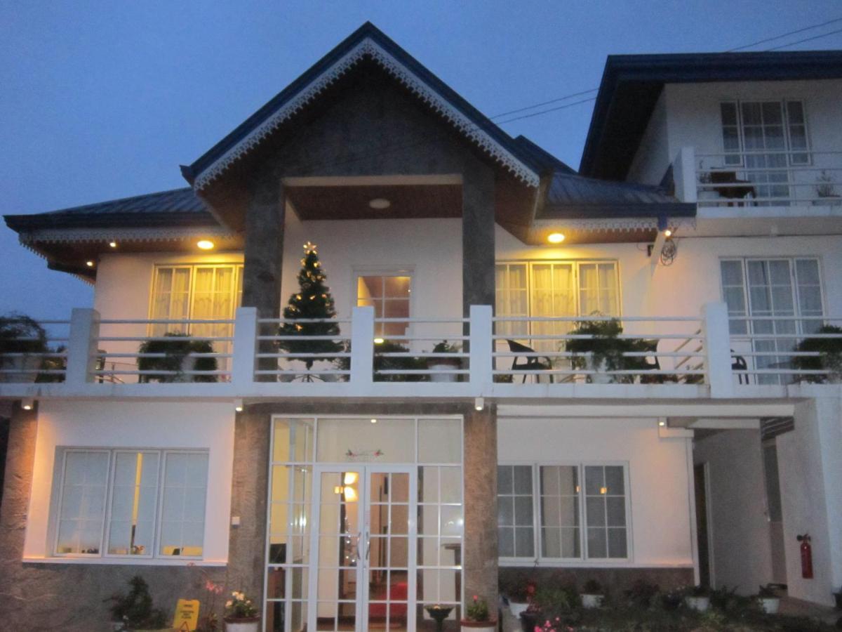 Blue Meadows Nuwaraeliya Hotel Nuwara Eliya Exterior photo